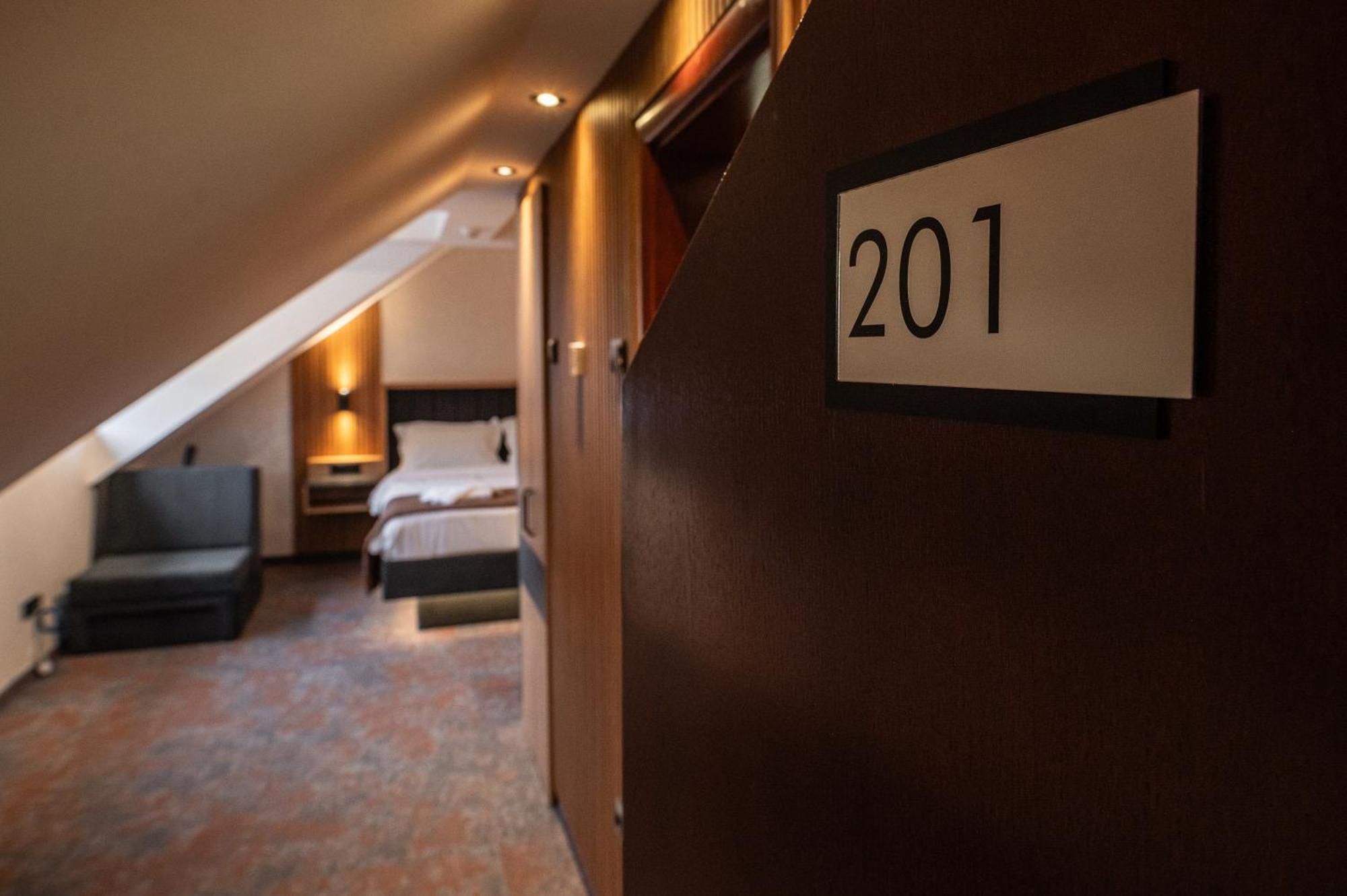 Hotel Astral Šabac Quarto foto